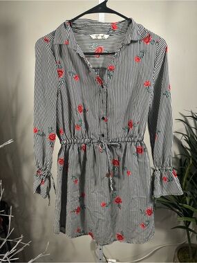 N257. Mint of Blush Striped Black & White Shirt Dress with Red Rose Print
